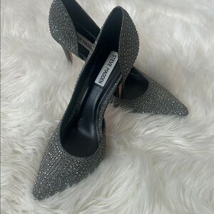 Steve Madden Silver Sparkly Heels Glamorous Design